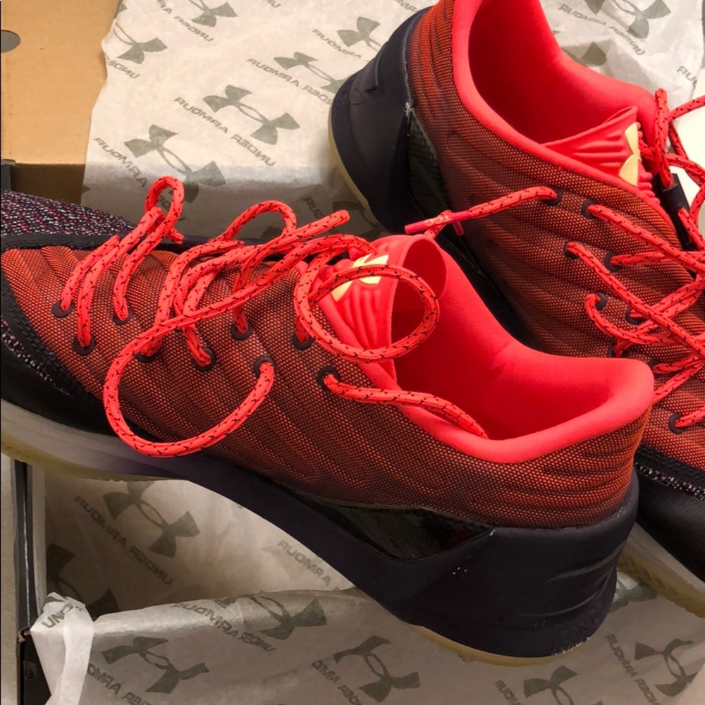 Under Armour - Picture 5 of 5
